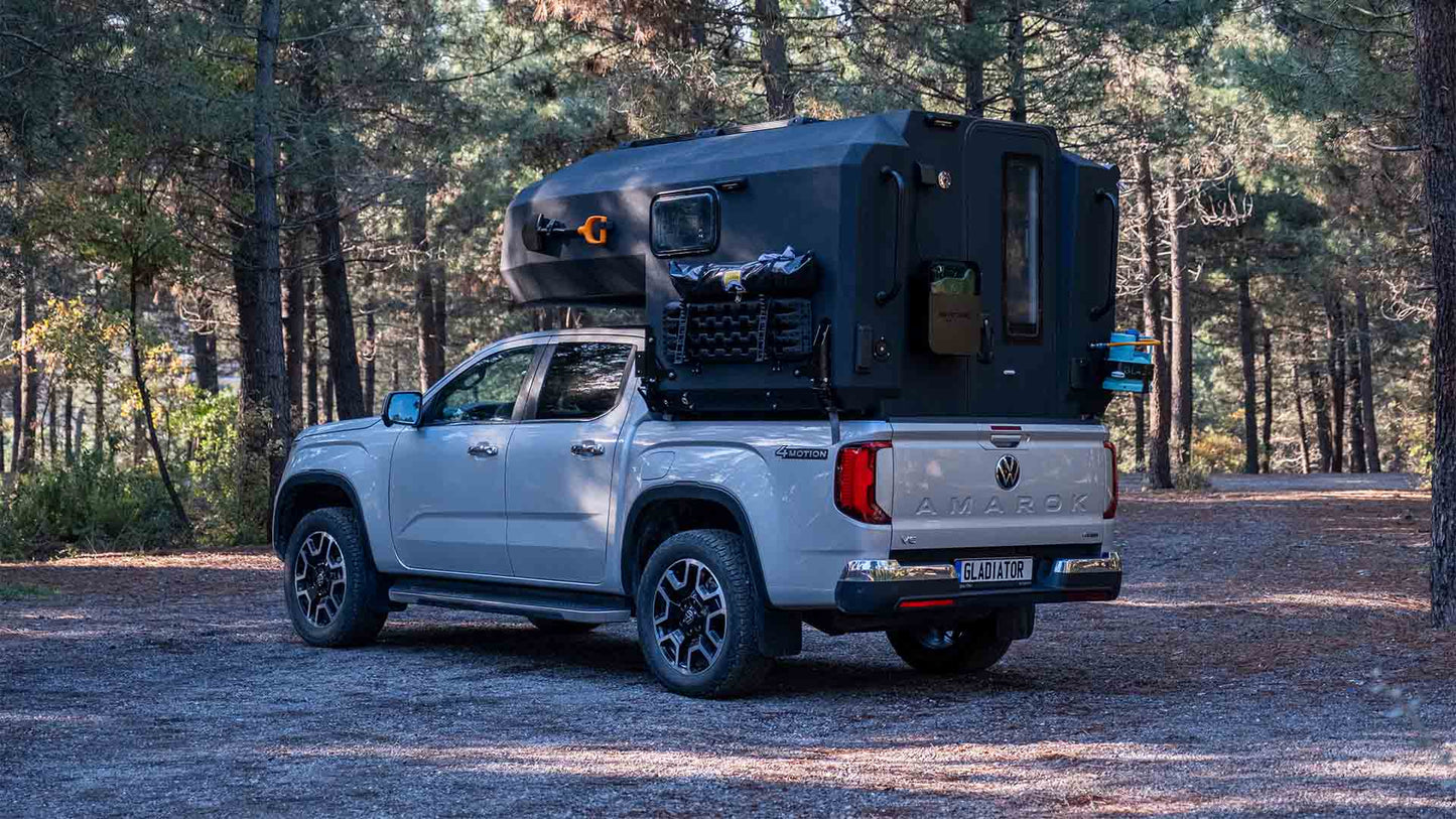 Roxform Gladiator Hardtop Canopy Pickup Camper: Ultimate Off-Road Comfort - High Isolation